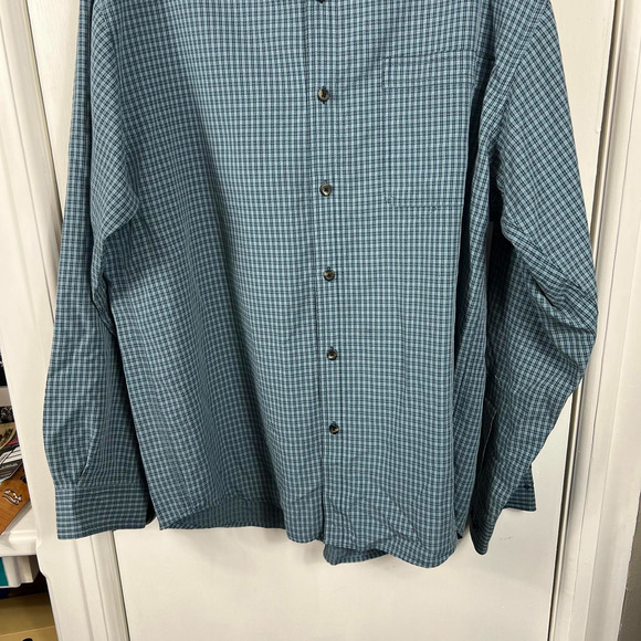 Columbia two toned blue plaid button up long sleeve shirt. Hiking - Picture 3 of 8